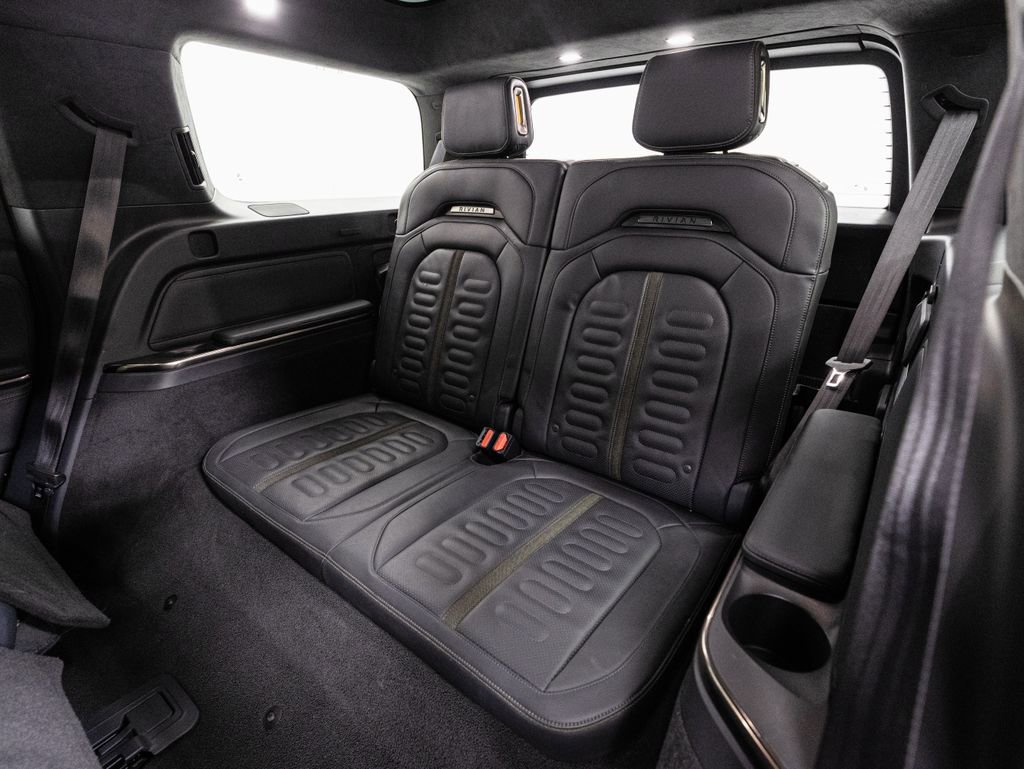 Used 2022 Rivian R1S Launch Edition image 22