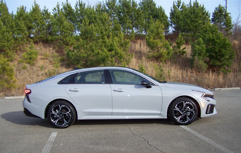 Used 2025 Kia K5 GT-Line w/ GT-Line Premium Package image 5