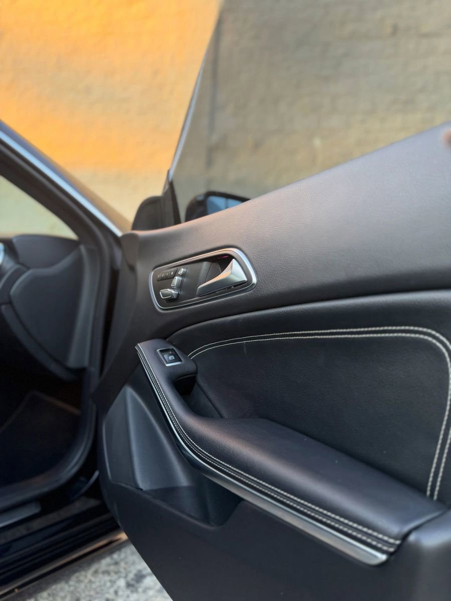 Used 2018 Mercedes-Benz CLA 250 image 21