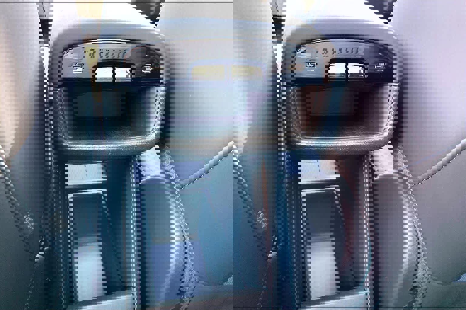 New 2025 Volvo EX30 Plus w/ Protection Package Premier image 16