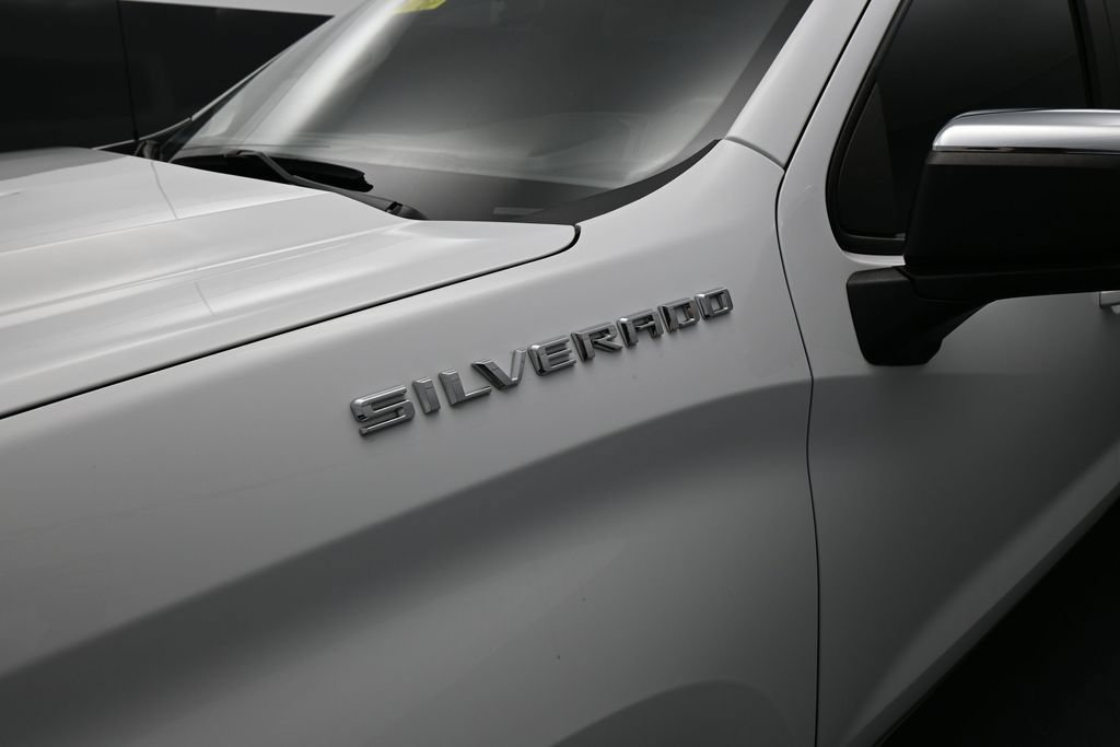 Used 2023 Chevrolet Silverado 1500 LT AWD/4WD image 9