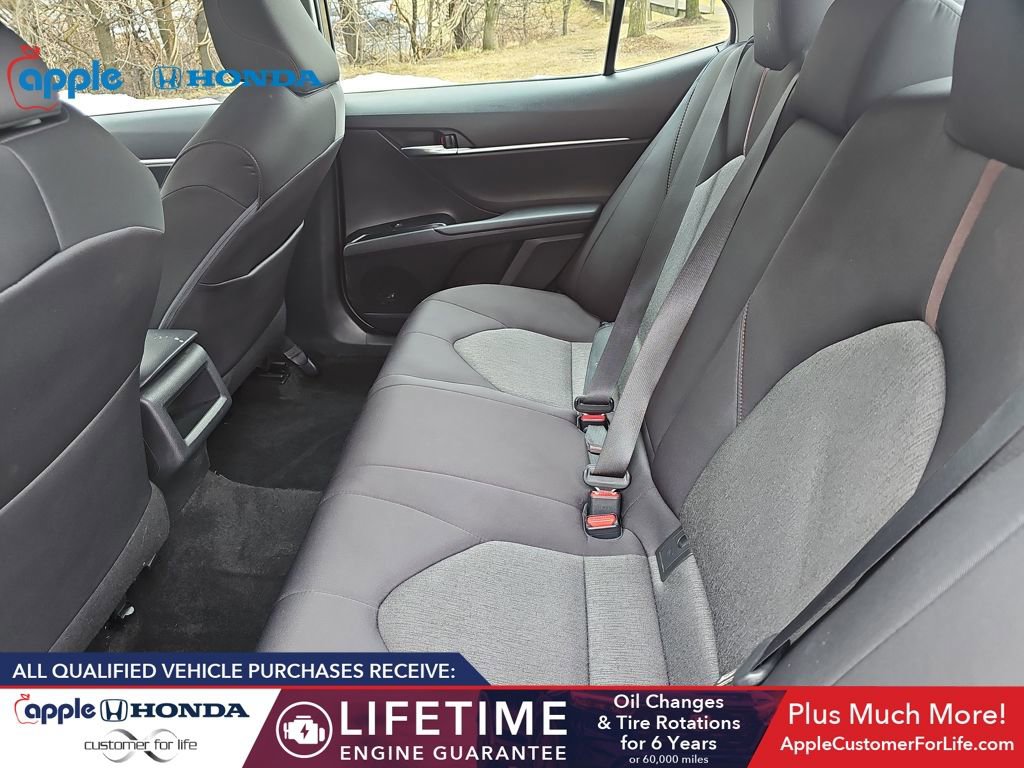 Used 2019 Toyota Camry LE image 17