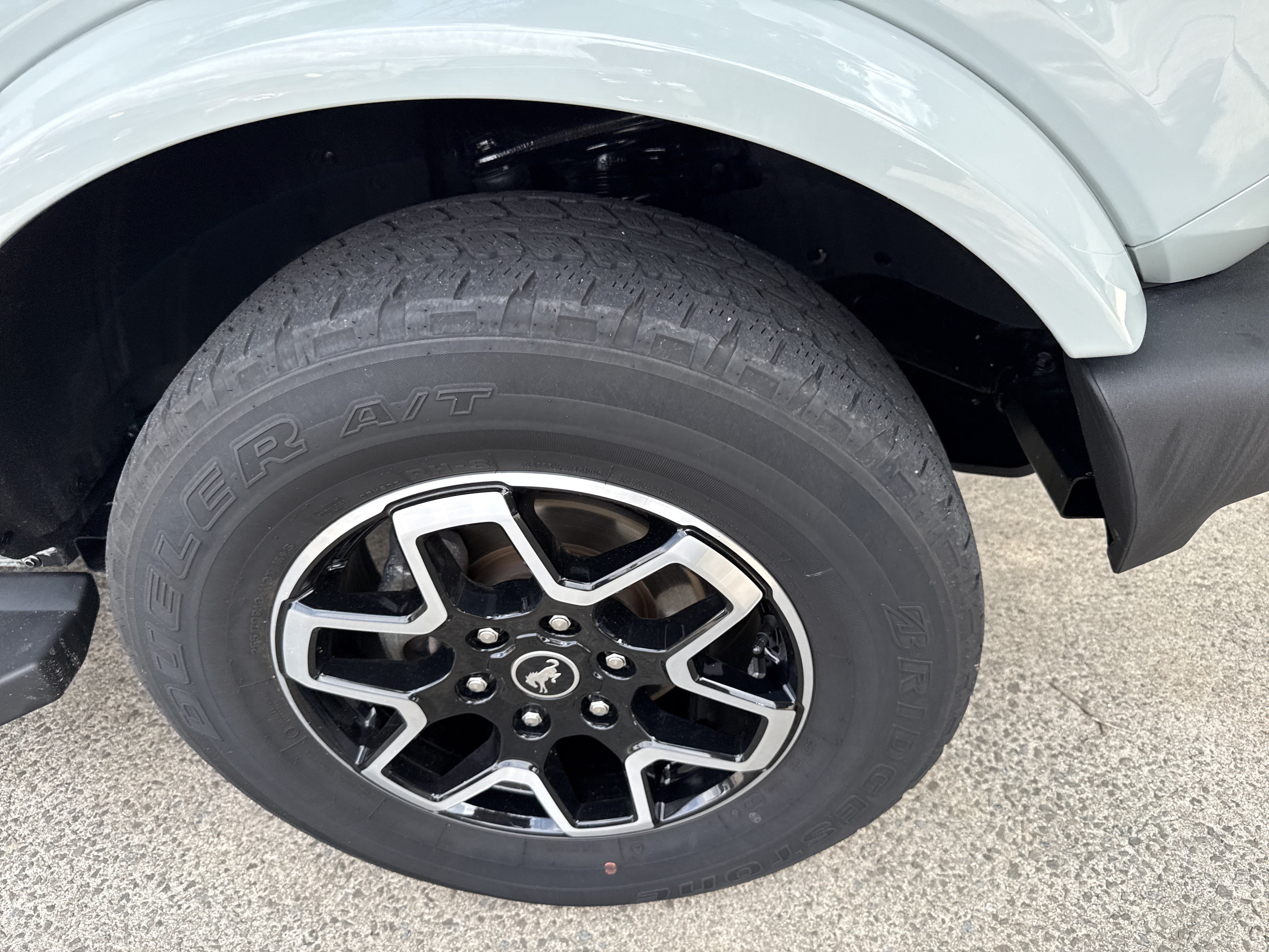 Used 2022 Ford Bronco Outer Banks AWD/4WD image 13