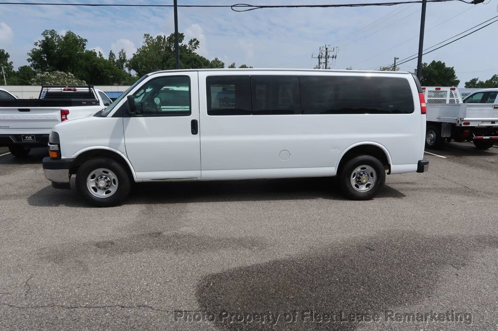 Used 2018 Chevrolet Express 3500 LT w/ LT Preferred Equipment Group RWD image 2