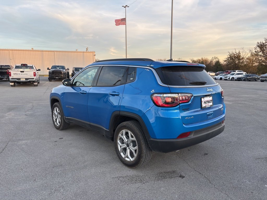 Used 2025 Jeep Compass Latitude image 5