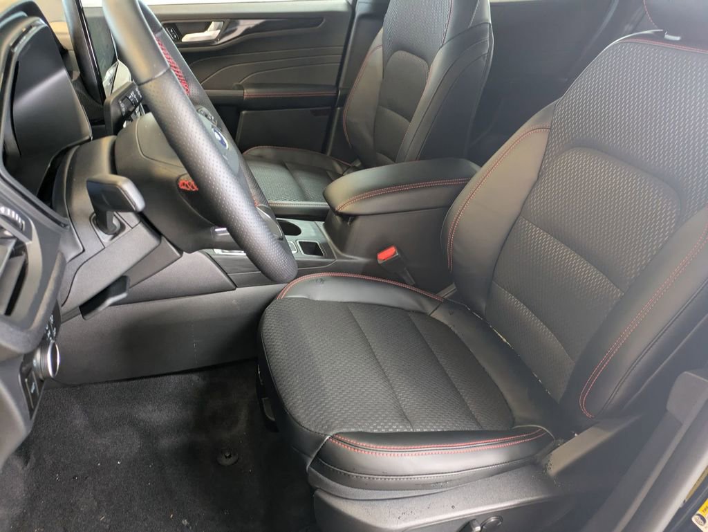 New 2026 Ford Escape ST-Line w/ Tech Pack #1 AWD/4WD image 15