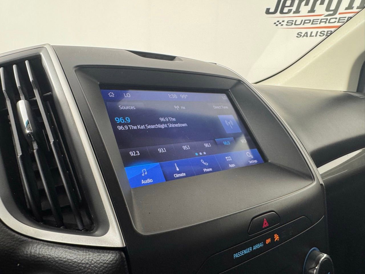 Used 2020 Ford Edge SEL AWD/4WD image 16