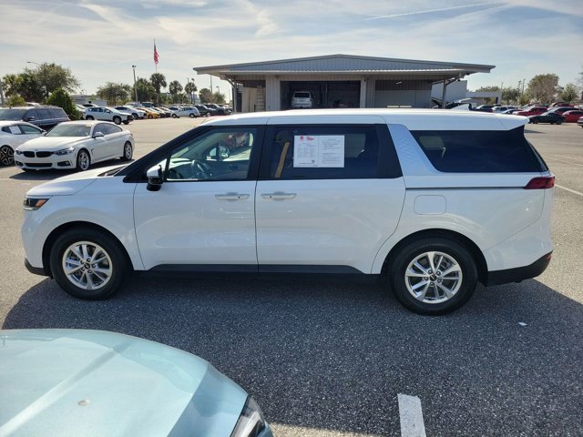 Used 2024 Kia Carnival LX image 13