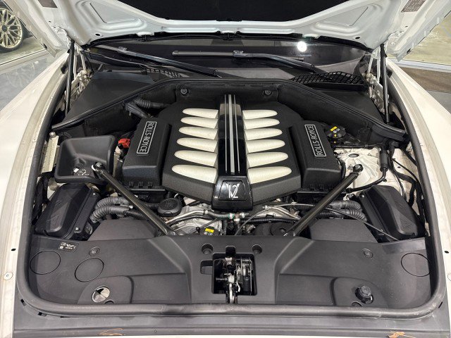 Used 2017 Rolls-Royce Dawn image 16