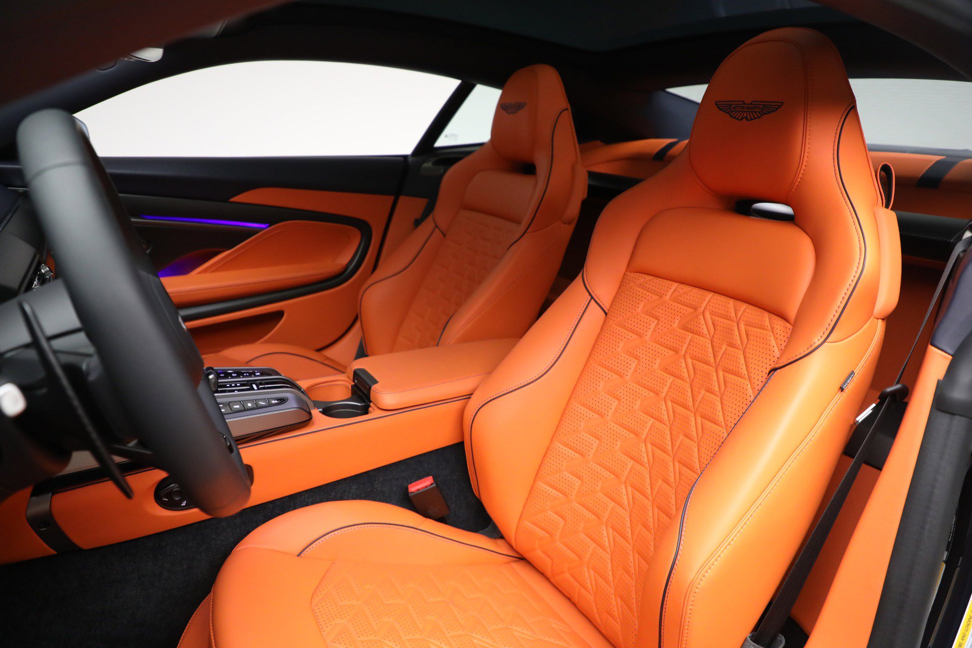 New 2025 Aston Martin Vanquish image 15