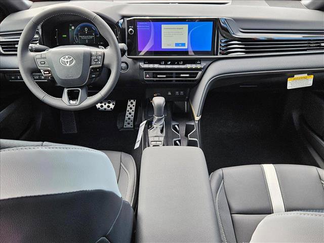 New 2025 Toyota Camry SE image 13