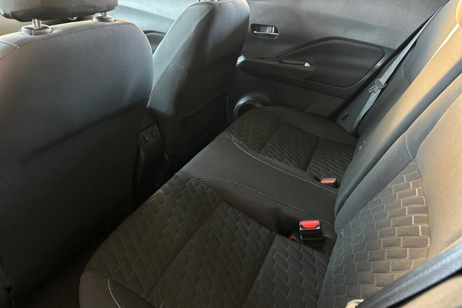 Used 2022 Nissan Kicks SV w/ Interior Electronics Package FWD image 11