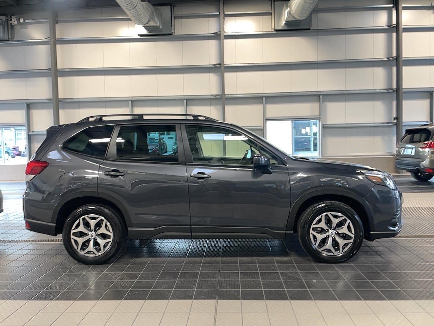 Used 2023 Subaru Forester Premium AWD/4WD image 4