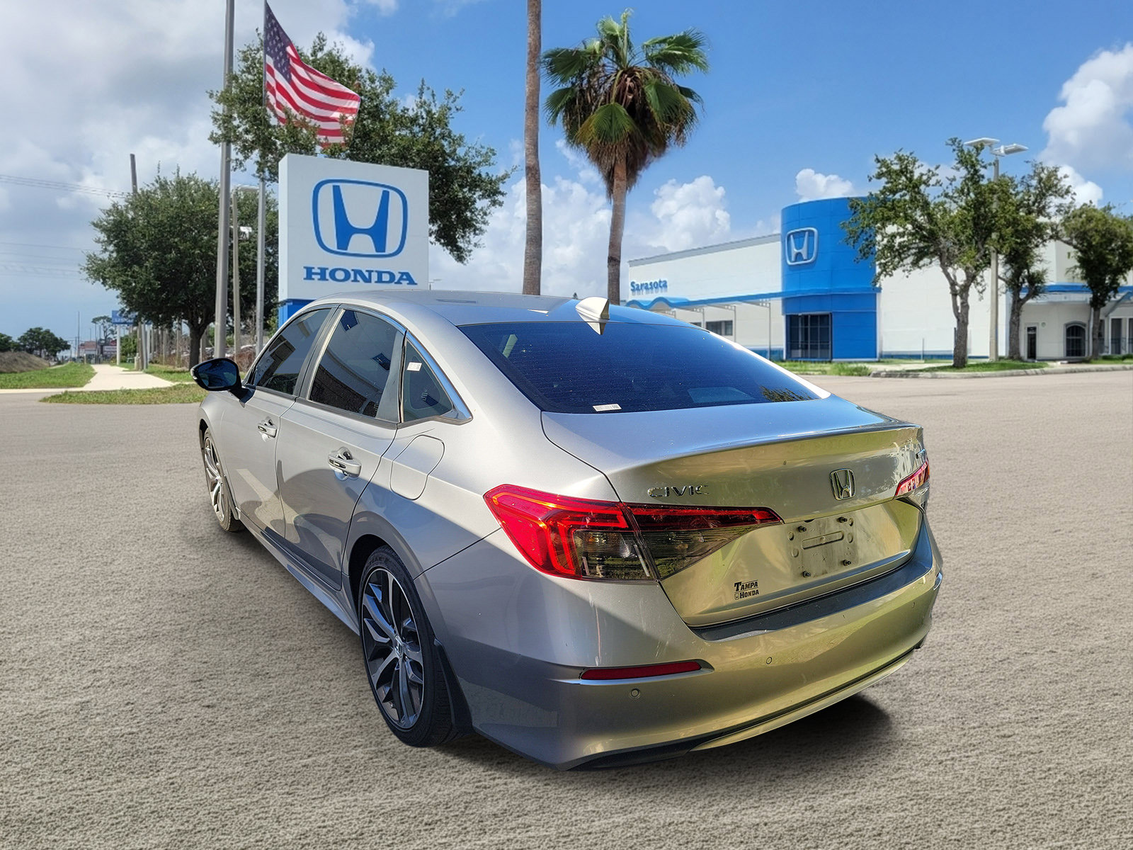 Used 2023 Honda Civic Touring image 5