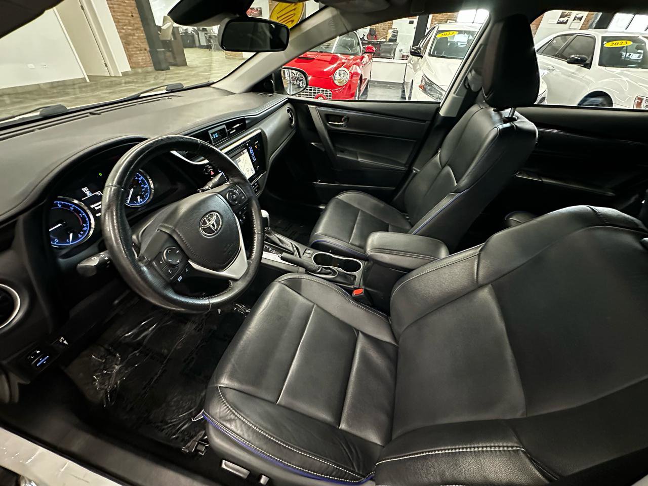 Used 2017 Toyota Corolla XSE w/ Carpet Mat Package (TMS) FWD image 10