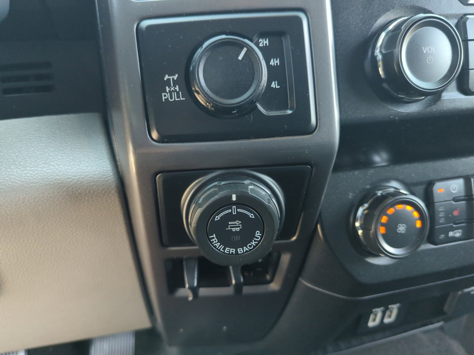 Used 2020 Ford F150 XLT w/ Equipment Group 302A Luxury image 29