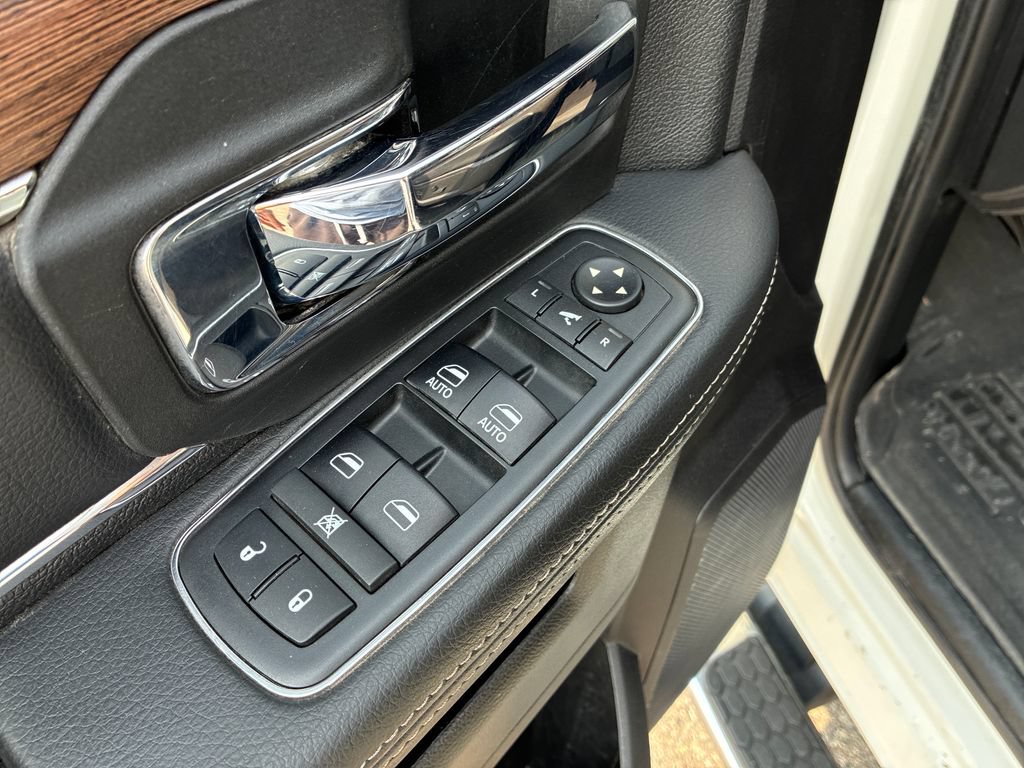 Used 2017 RAM 3500 Laramie w/ Snow Chief Group AWD/4WD image 12
