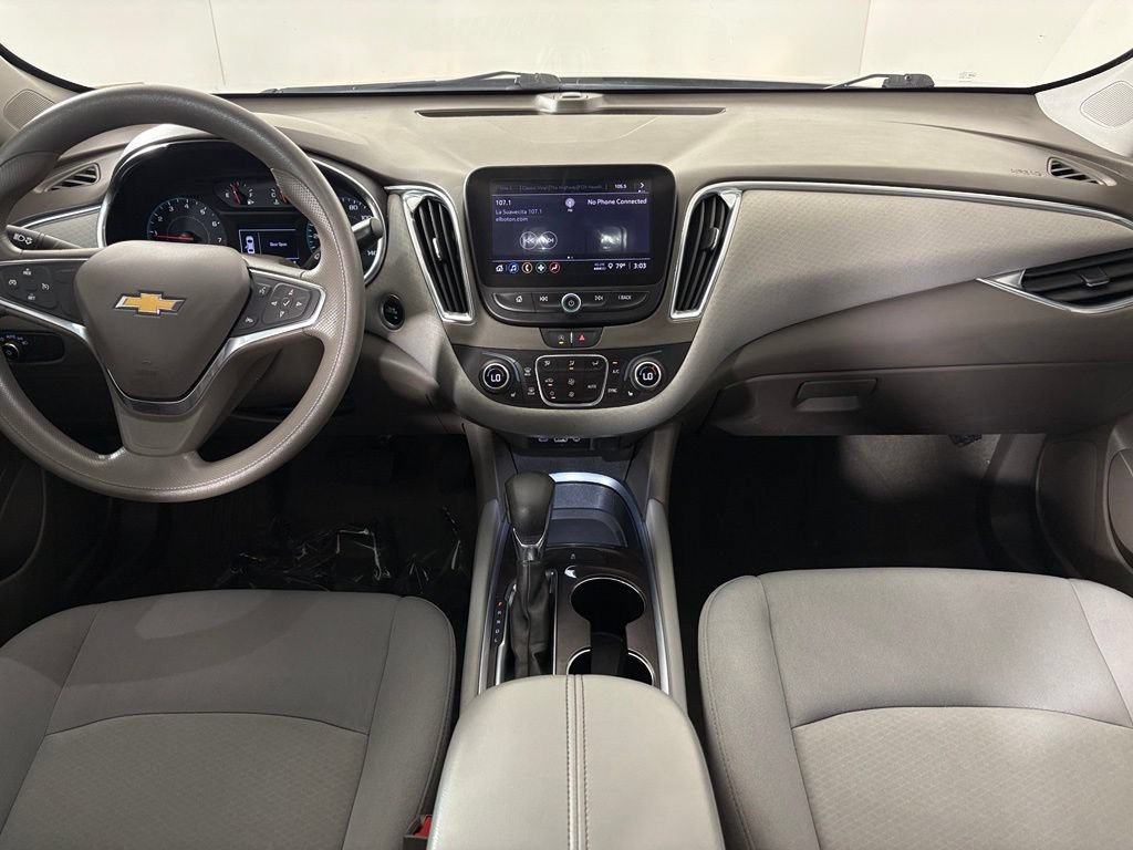 Used 2021 Chevrolet Malibu LT FWD image 35
