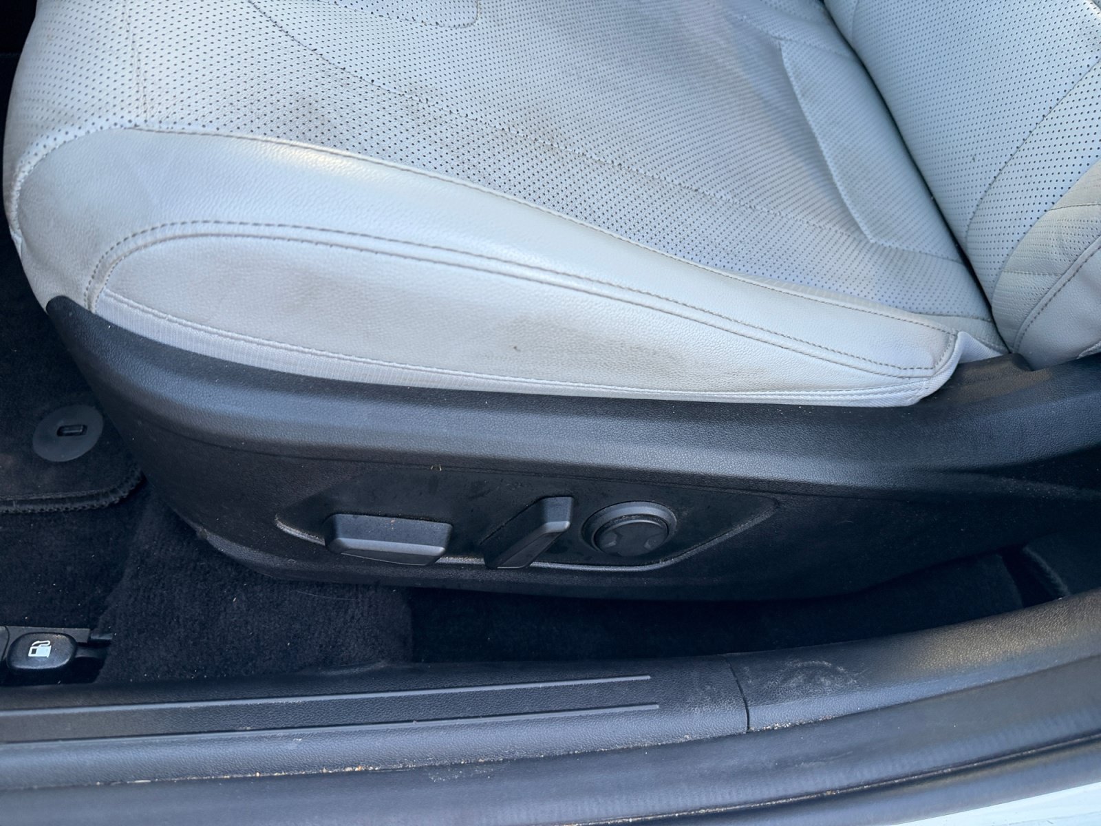 Used 2021 Hyundai Elantra Limited w/ Cargo Package FWD image 14