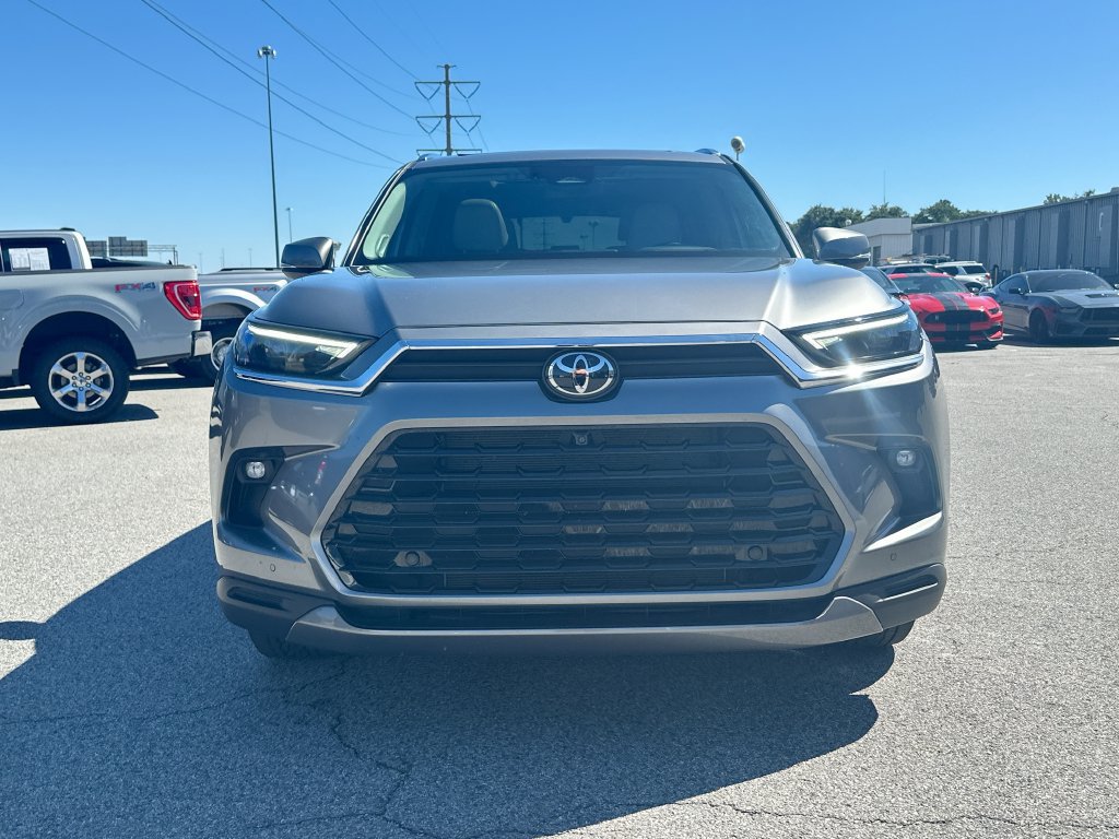 Used 2026 Toyota Grand Highlander AWD image 5