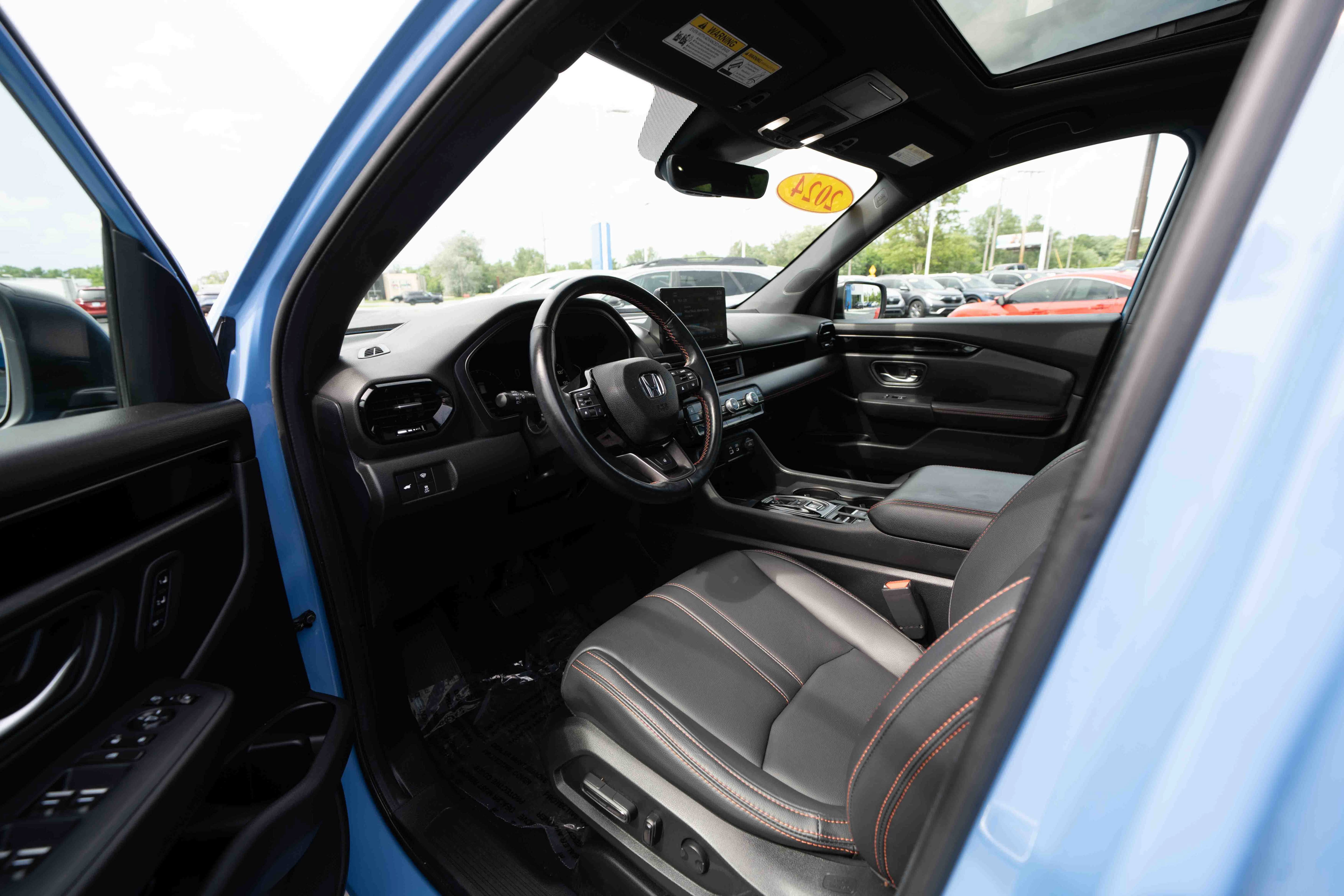 Used 2024 Honda Pilot TrailSport image 8