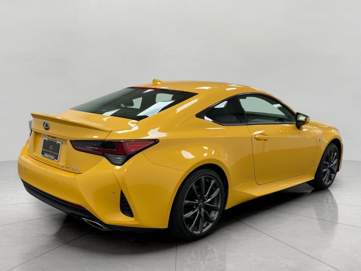 Used 2022 Lexus RC 350 F Sport w/ Accessory Package 2 AWD/4WD image 3