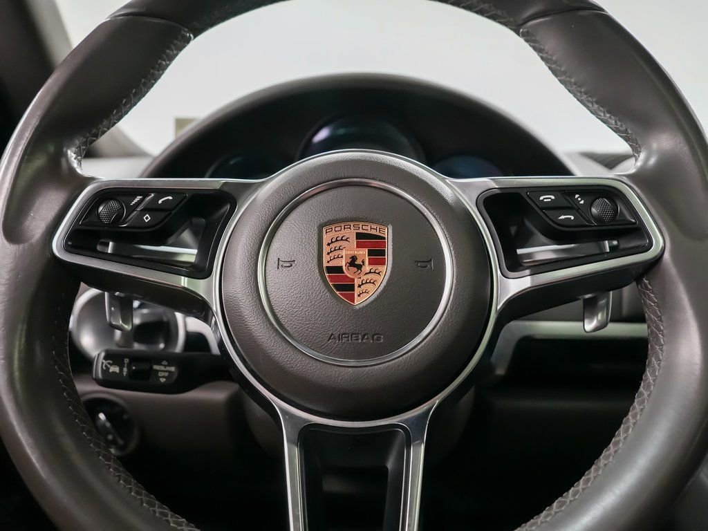 Used 2016 Porsche Cayenne S image 26