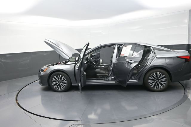Used 2024 Nissan Altima 2.5 SV image 57