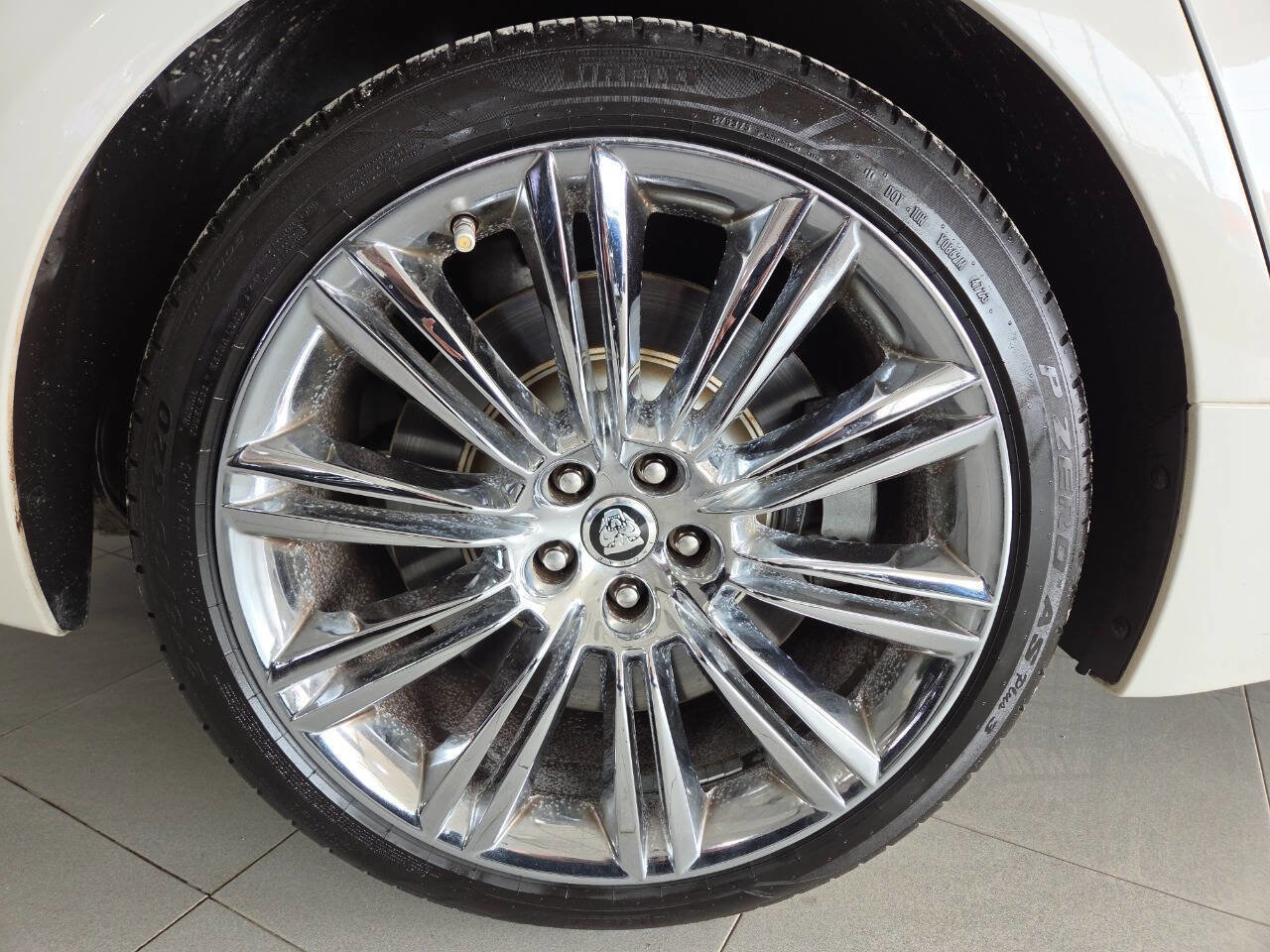 Used 2011 Jaguar XJ L Supercharged RWD image 10