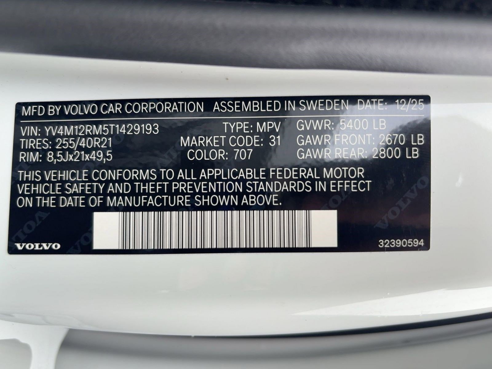 New 2026 Volvo XC60 B5 Ultra w/ Climate Package image 18