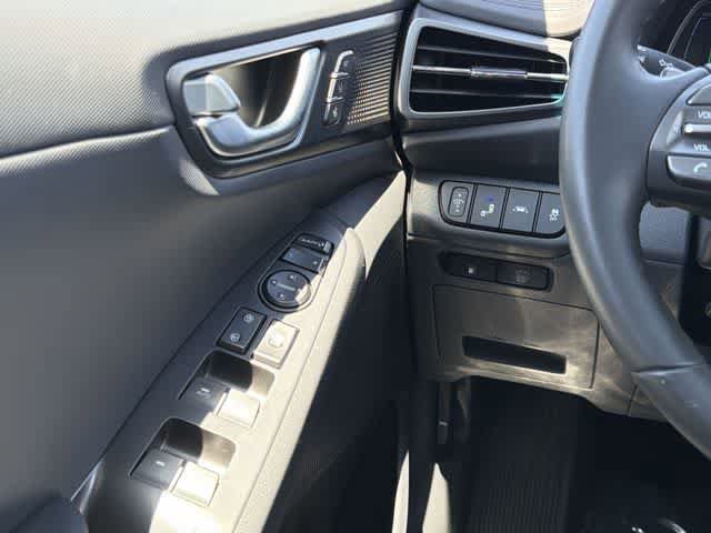 Used 2020 Hyundai Ioniq Limited FWD image 15