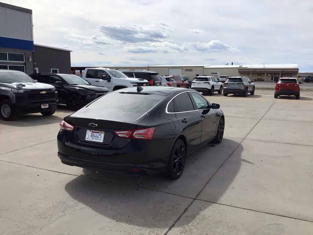 Used 2022 Chevrolet Malibu LT w/ LT Plus Package image 5