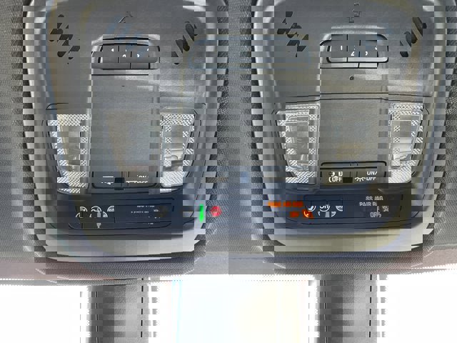 Used 2022 Chevrolet Traverse LT image 23