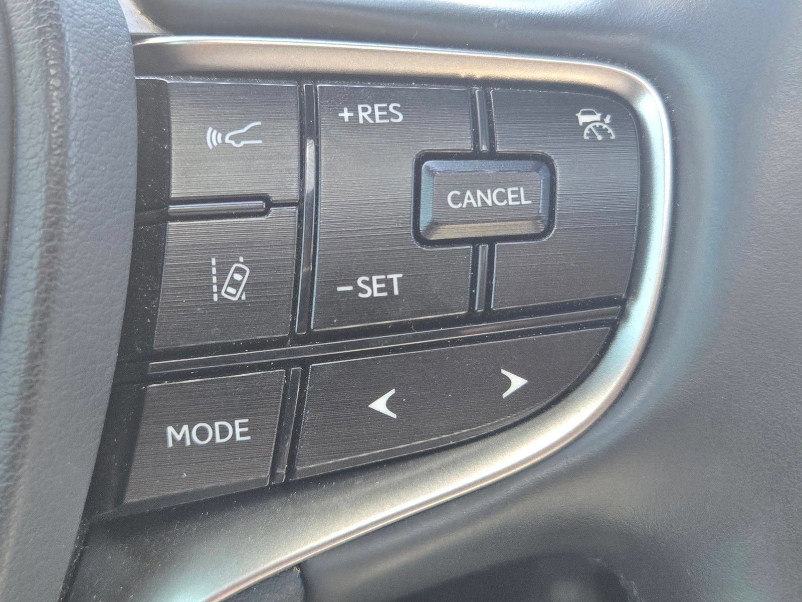 Used 2025 Lexus ES 300h w/ Premium Package FWD image 22