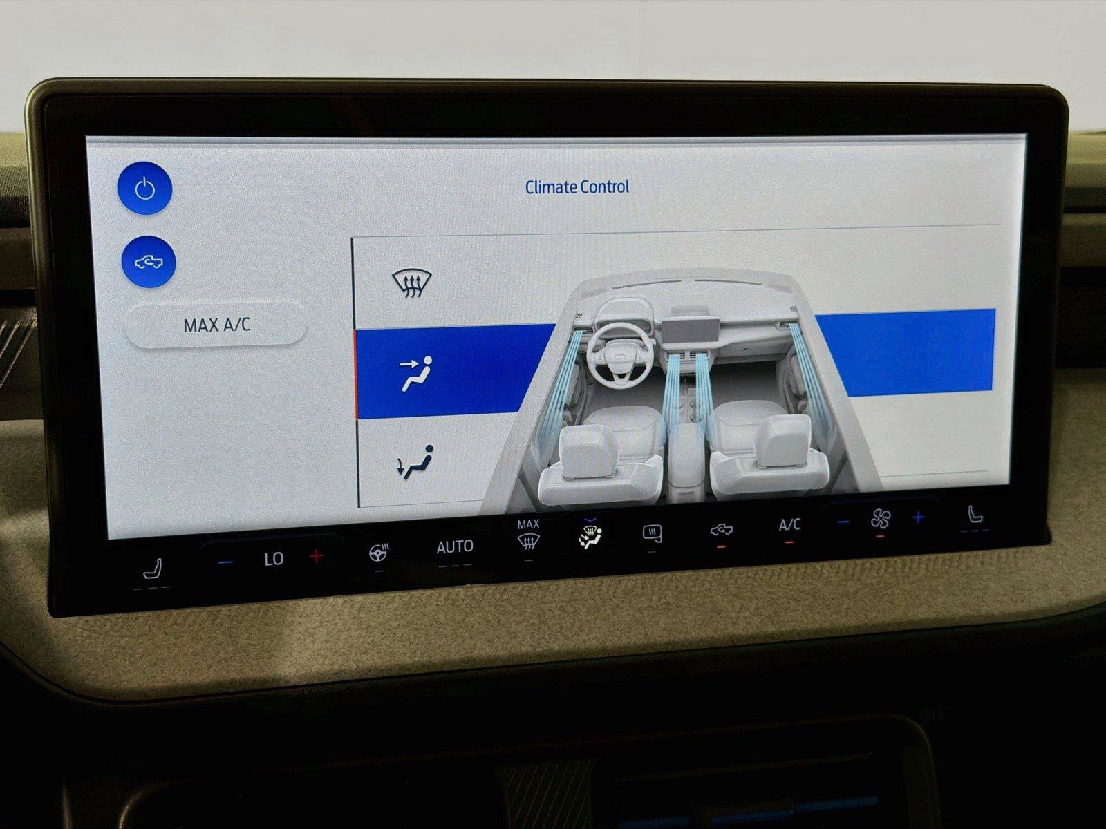 New 2026 Ford Maverick XLT w/ XLT Luxury Package FWD image 21