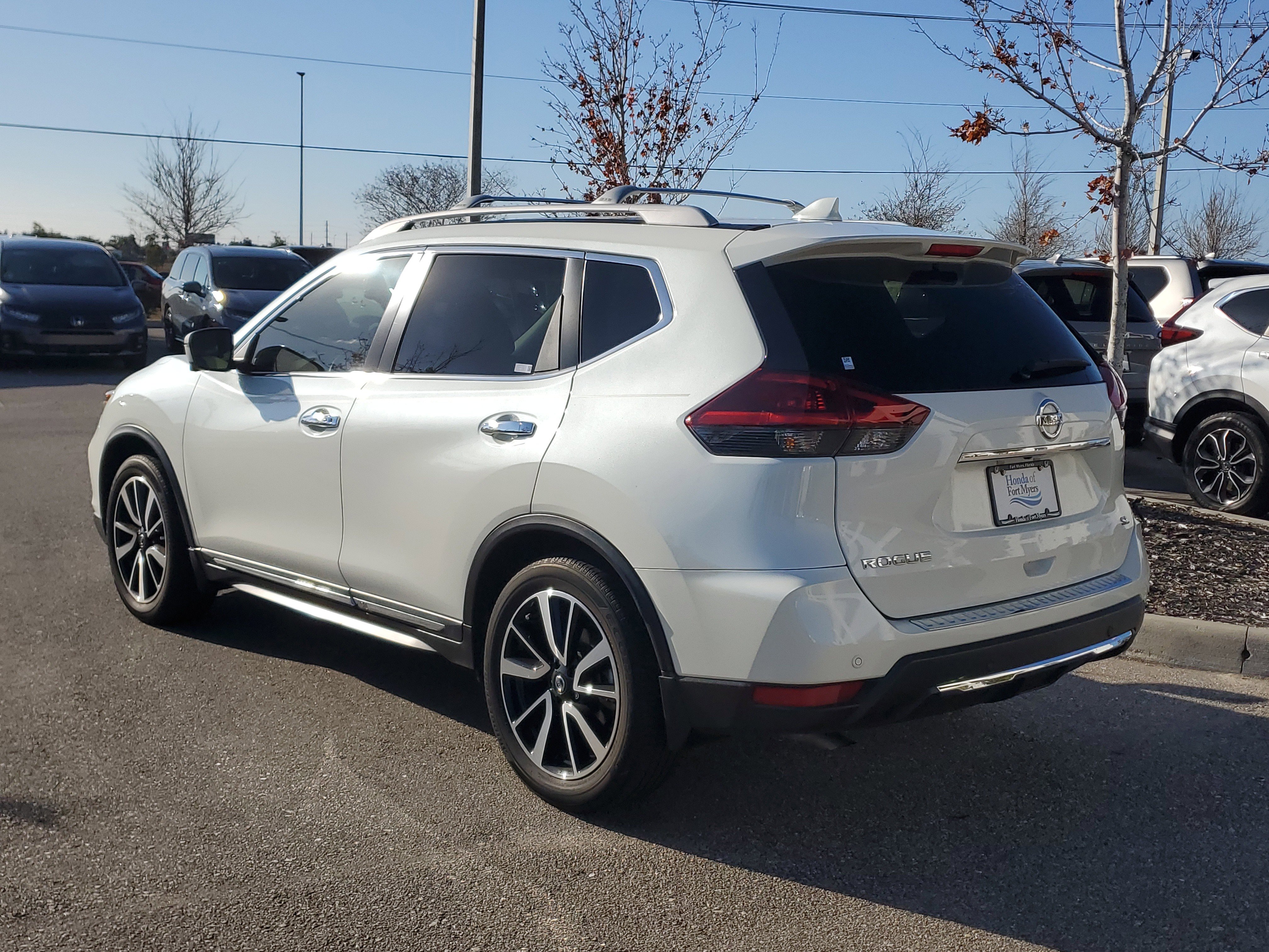 Used 2020 Nissan Rogue SL w/ Premium Package image 4