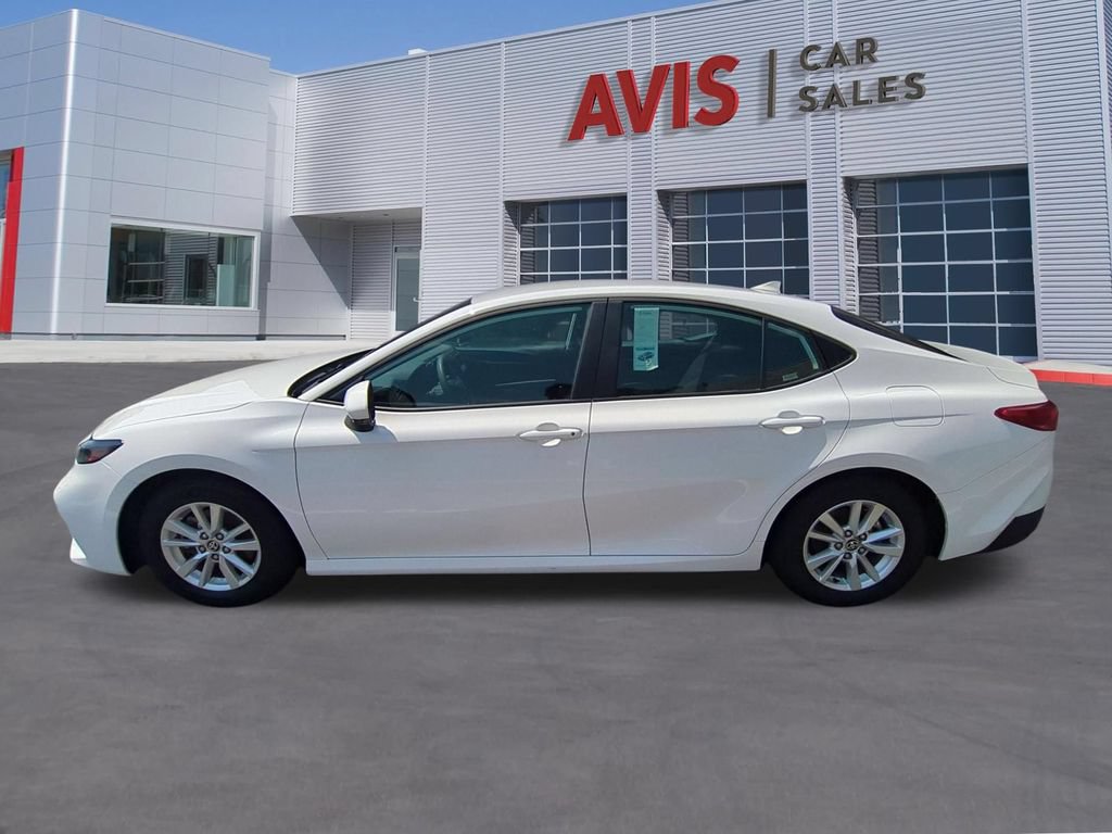 Used 2025 Toyota Camry LE FWD image 10