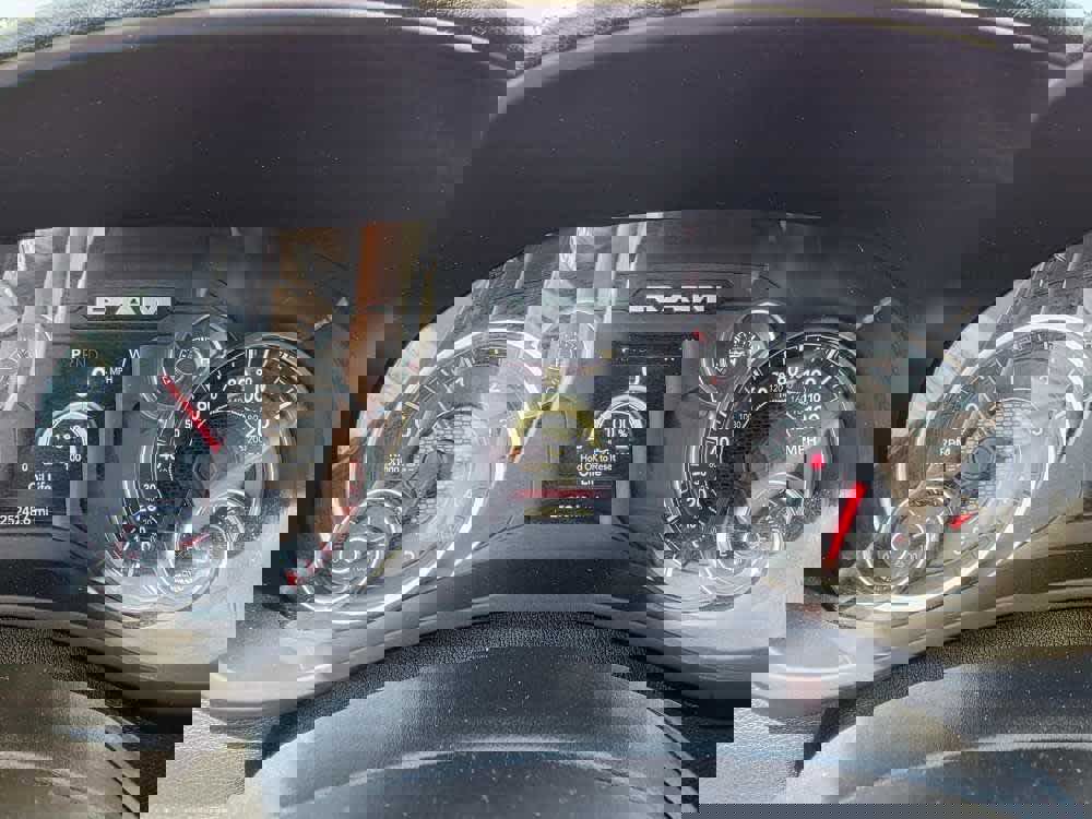 Used 2024 RAM 3500 Tradesman w/ Chrome Appearance Group image 19