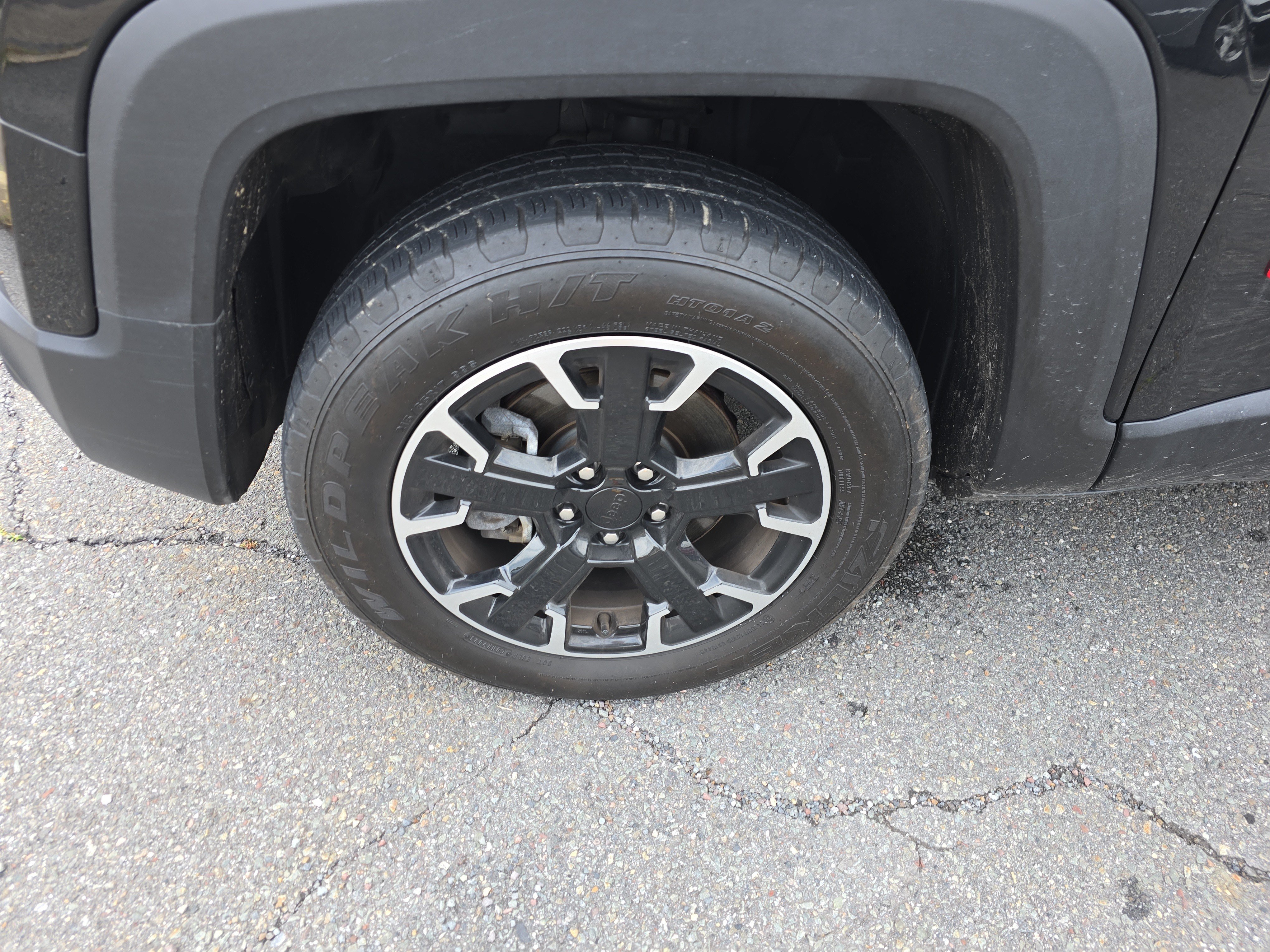 Used 2023 Jeep Renegade Trailhawk w/ Sun/Sound Group AWD/4WD image 13