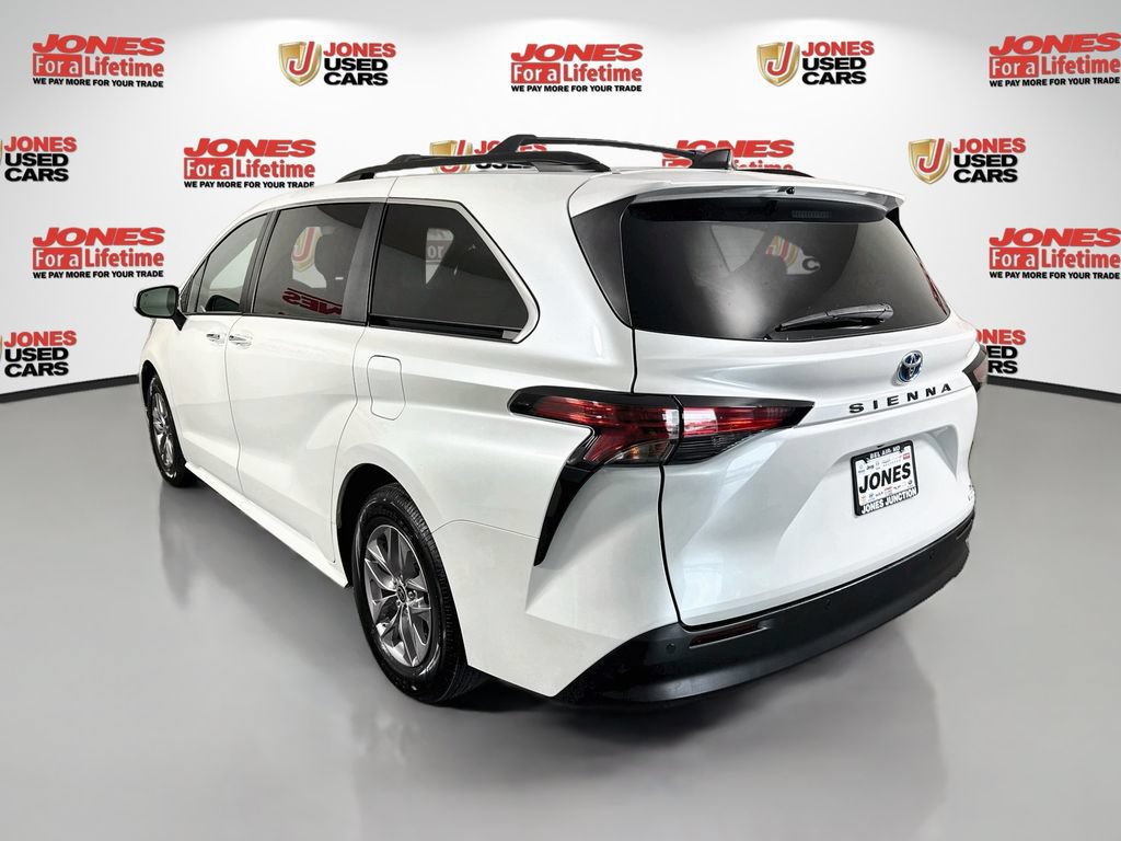 Certified 2022 Toyota Sienna XLE w/ XLE Plus Package FWD image 2
