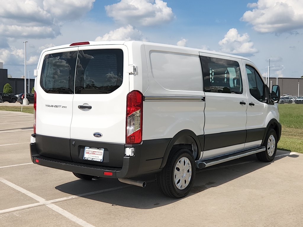 Used 2025 Ford Transit 250 Low Roof w/ Exterior Upgrade Package RWD image 5
