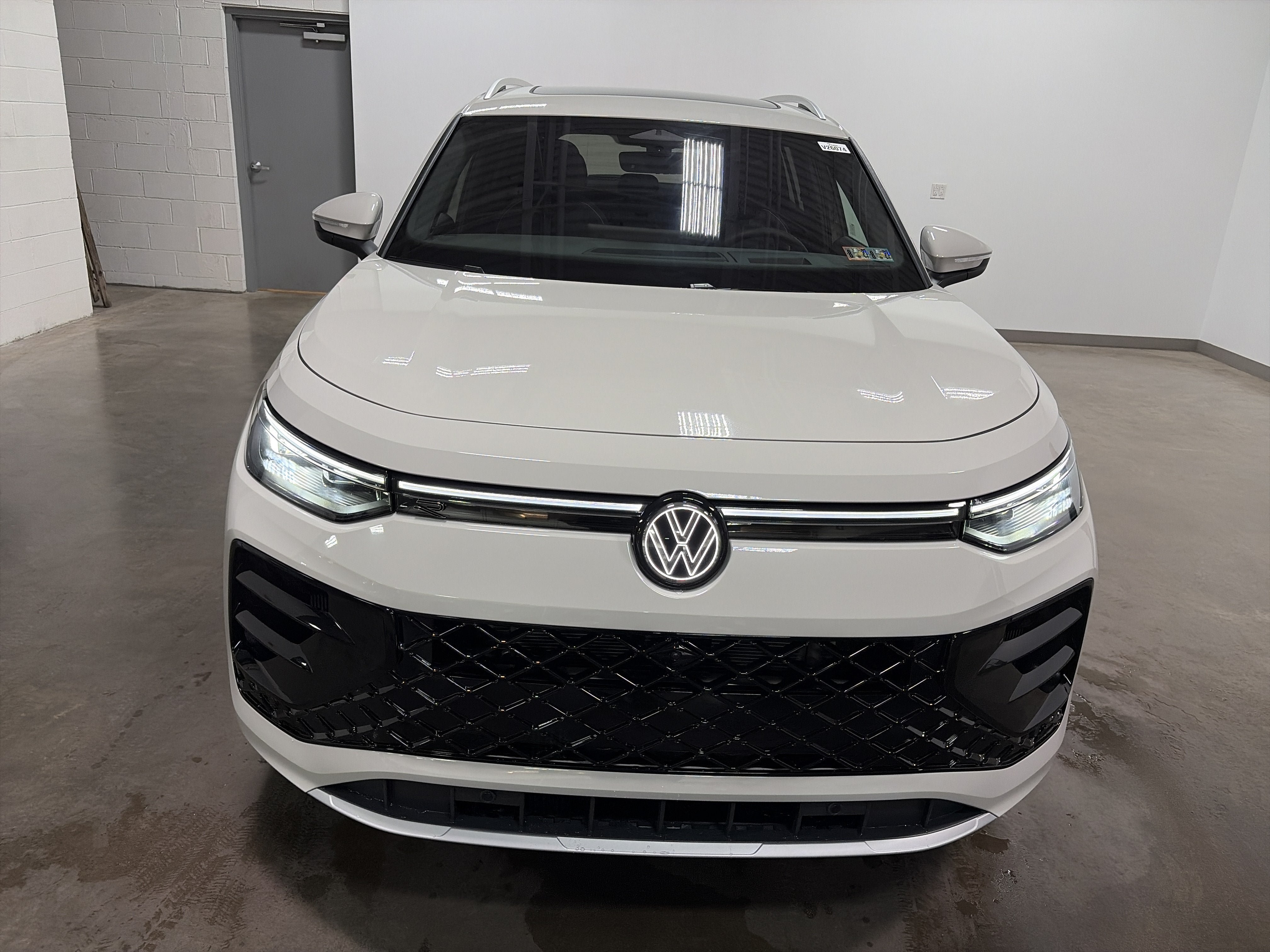 New 2026 Volkswagen Tiguan SEL R-Line AWD/4WD image 41