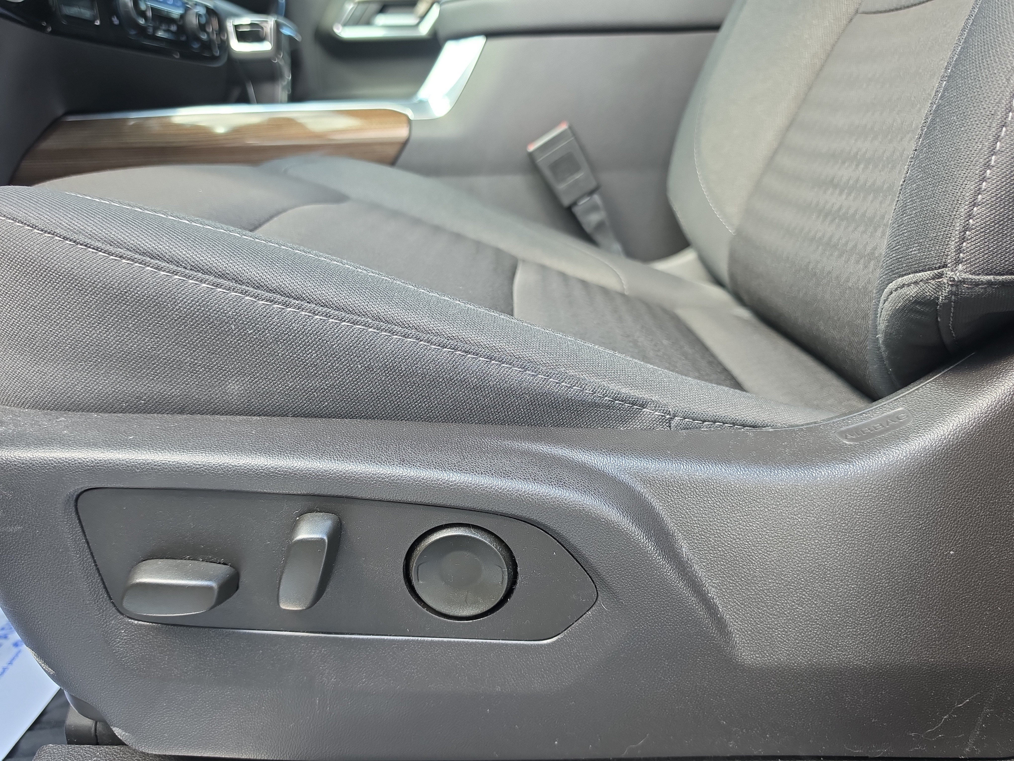 Used 2024 Chevrolet Silverado 1500 LT Trail Boss w/ Convenience Package II AWD/4WD image 14