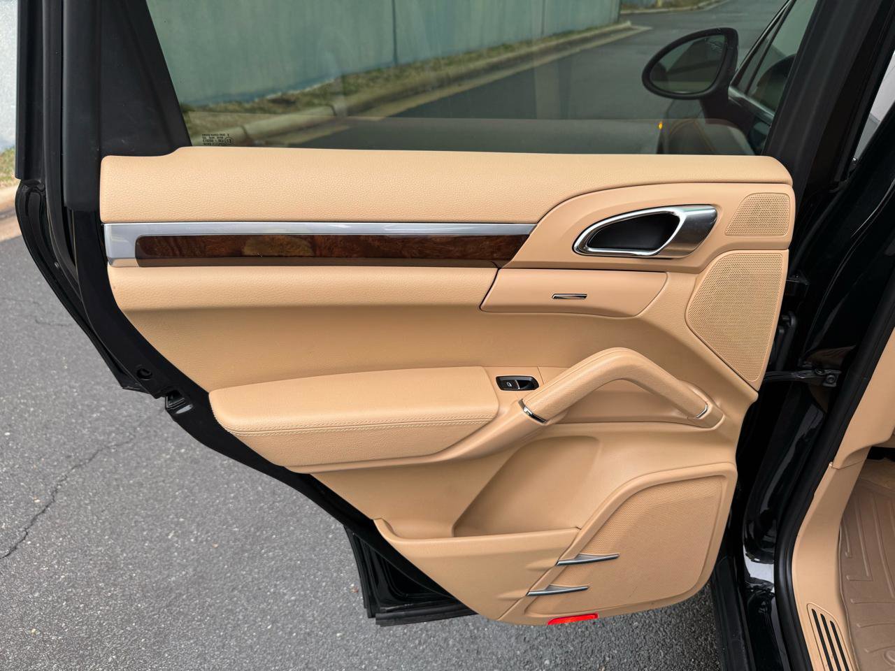 Used 2012 Porsche Cayenne image 20