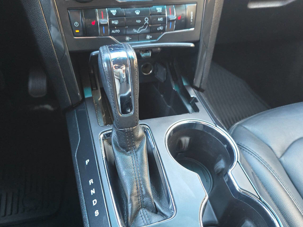 Used 2016 Ford Explorer XLT w/ Equipment Group 202A image 34