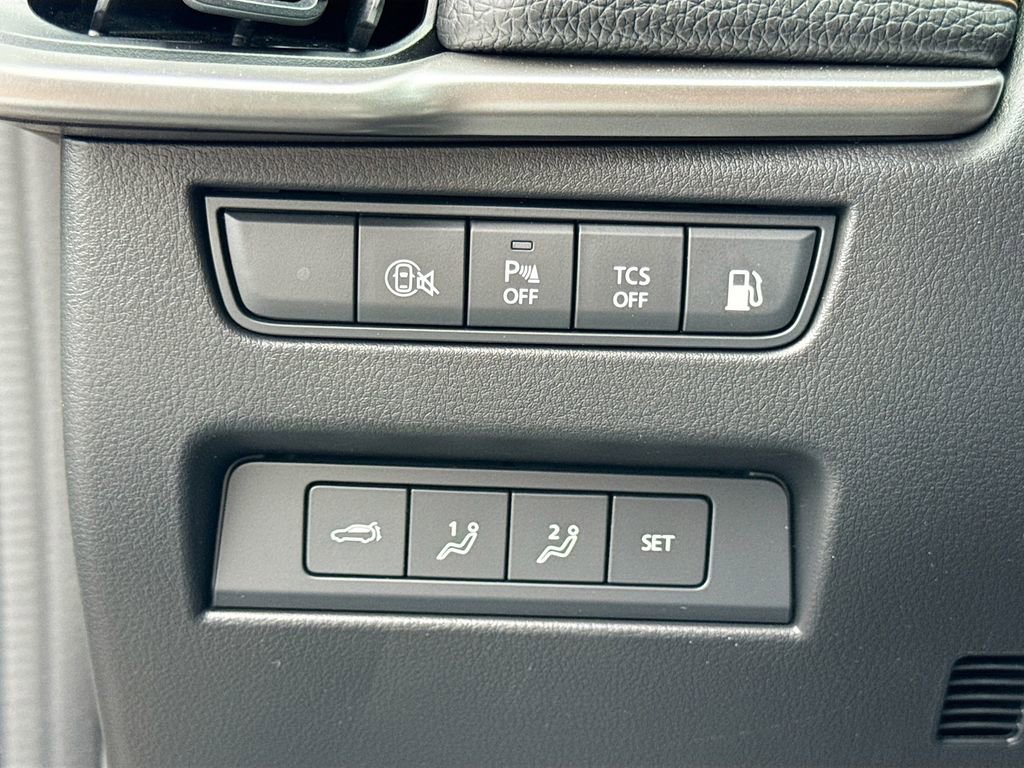 Certified 2025 MAZDA CX-70 Plug-In Hybrid w/ Premium Pkg image 13