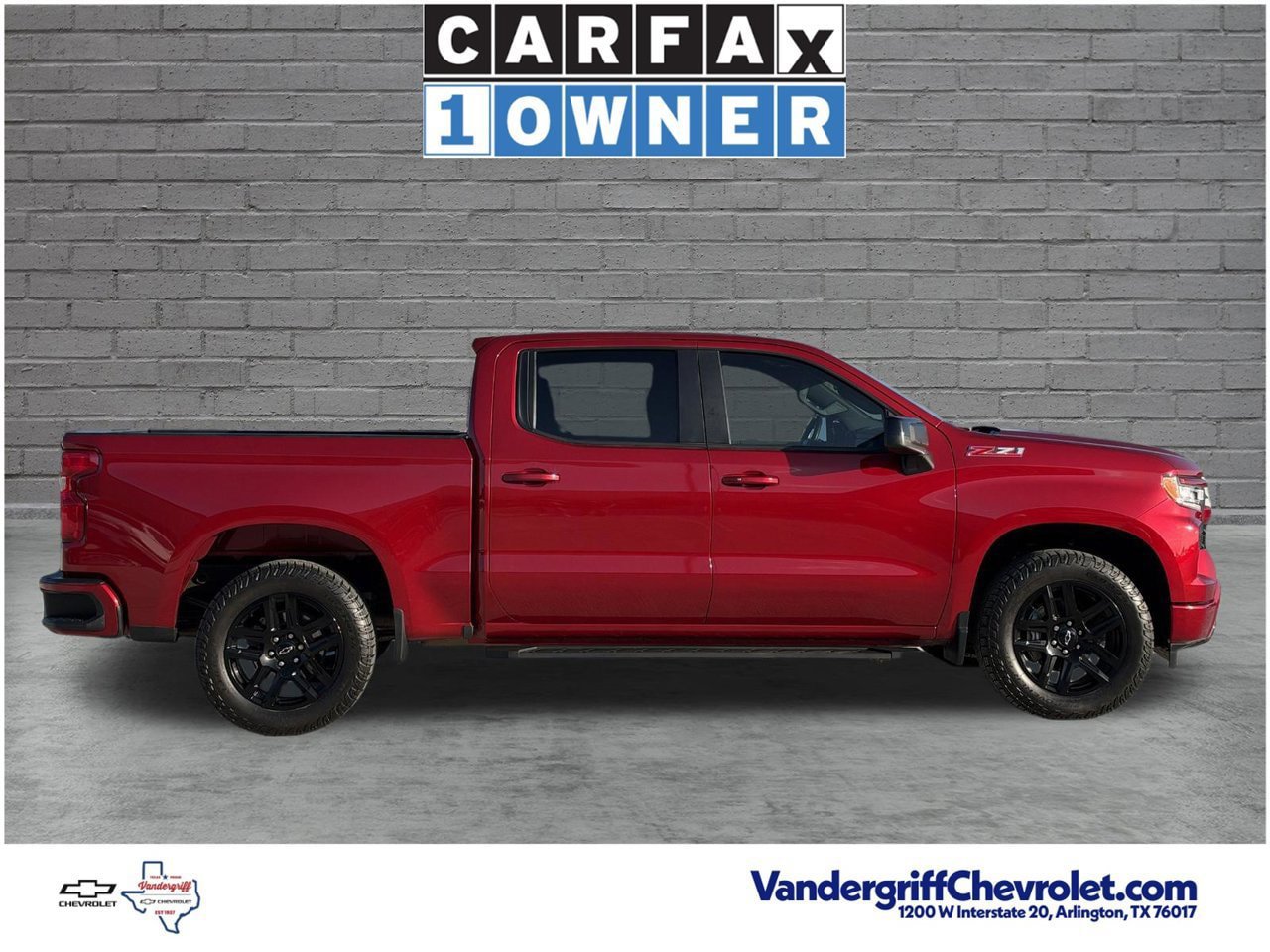 Used 2023 Chevrolet Silverado 1500 RST w/ Z71 Off-Road Package AWD/4WD image 3