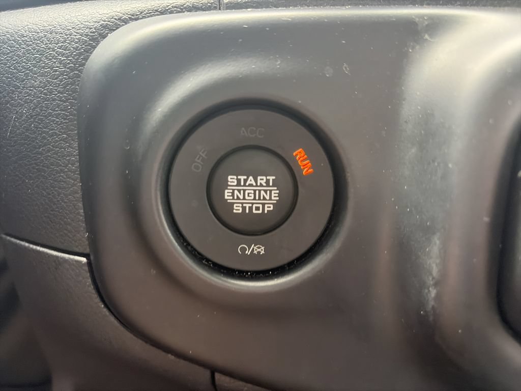 Used 2022 Jeep Gladiator Sport AWD/4WD image 27