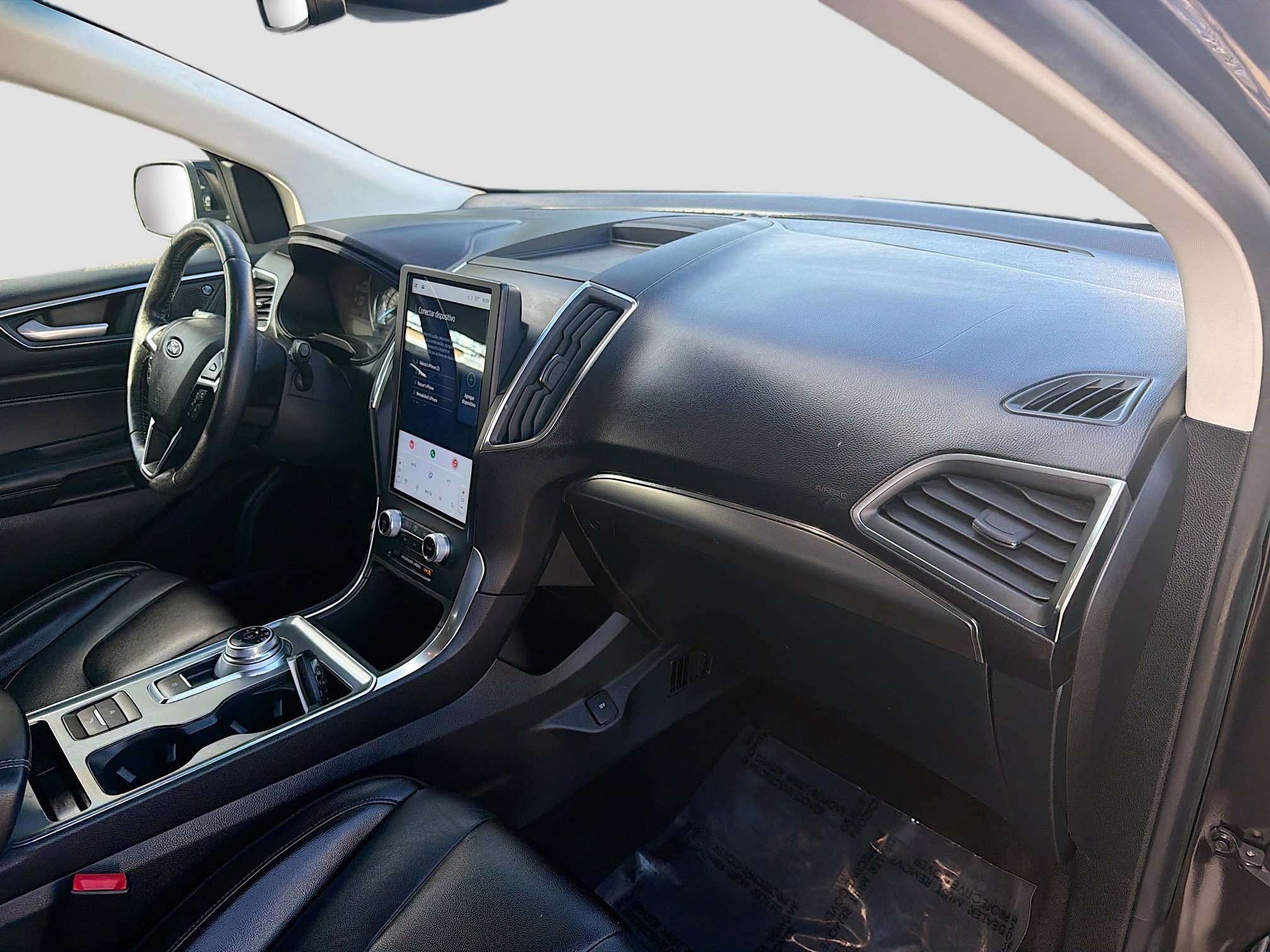 Used 2022 Ford Edge Titanium image 30