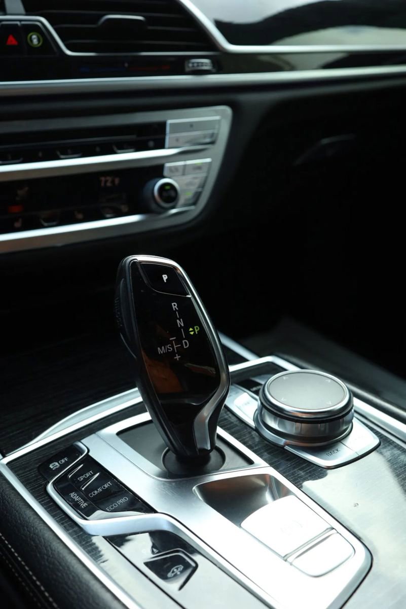 Used 2019 BMW 740i 740i Sedan 4D w/ M Sport Package image 31